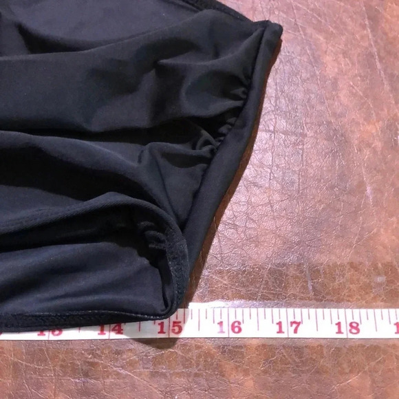 🌸NEW🌸 Swimsuit 2 Piece Runs Small - Picture 5 of 8